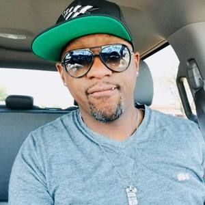 Meet your Posher, Longino